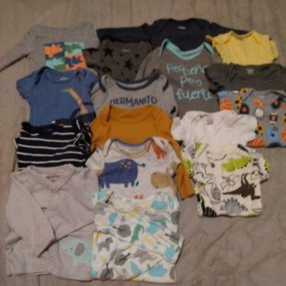 Baby clothes - Picture 2 of 3